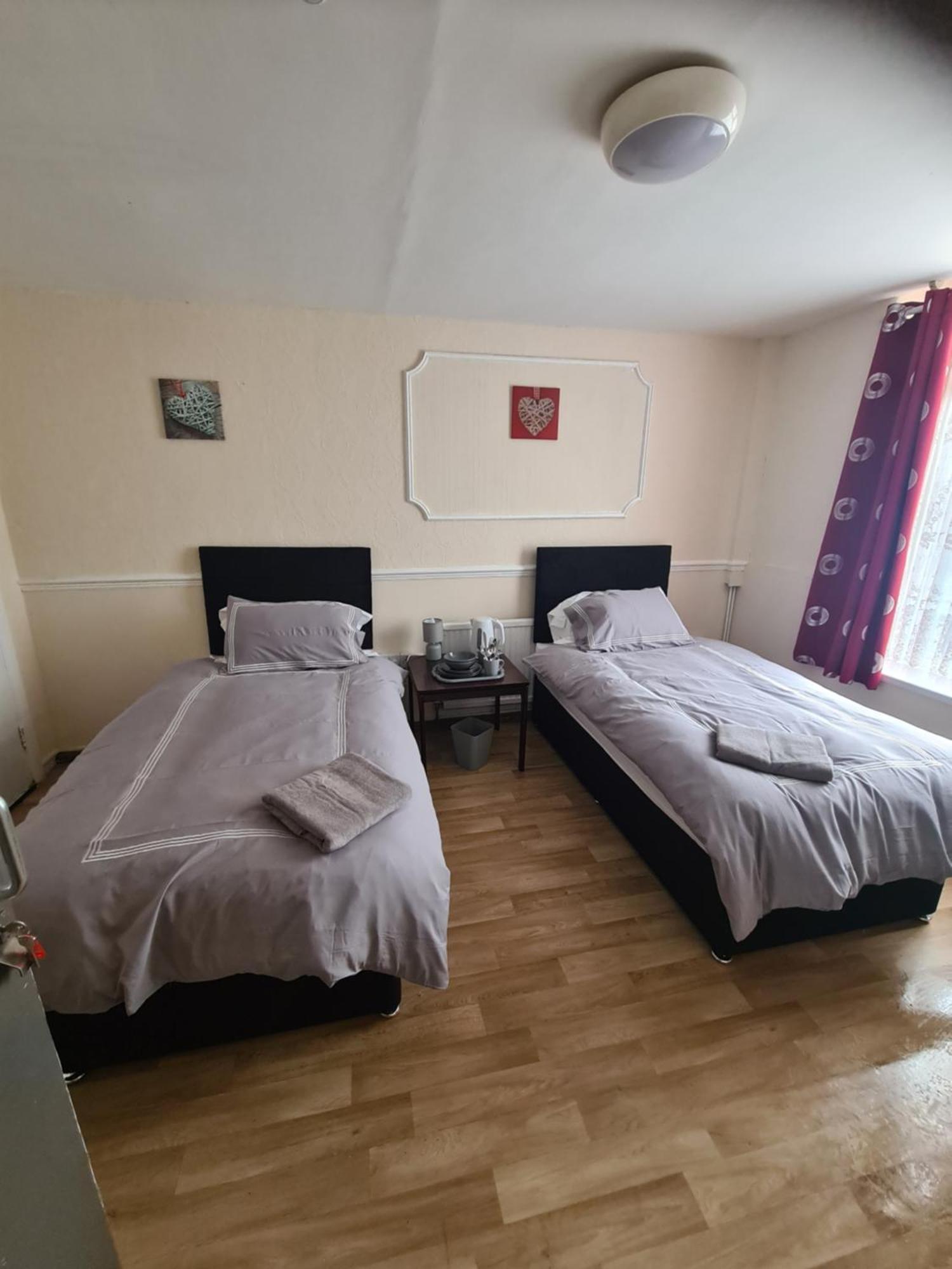 Tredegar Arms Budget Guesthouse For Walkers/Cyclists/Contractors/Traveler Мертір-Тідвіл Номер фото