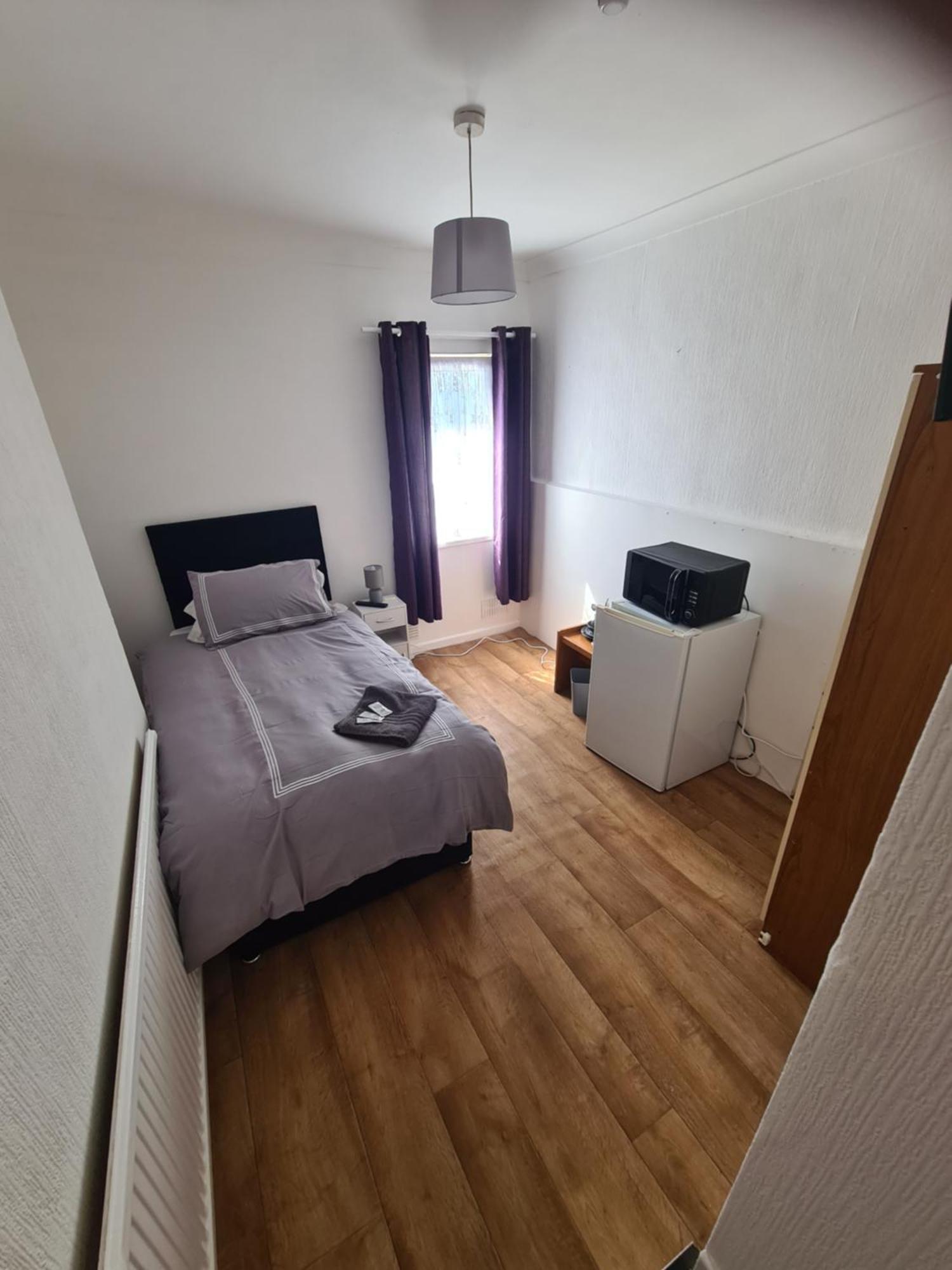 Tredegar Arms Budget Guesthouse For Walkers/Cyclists/Contractors/Traveler Мертір-Тідвіл Екстер'єр фото