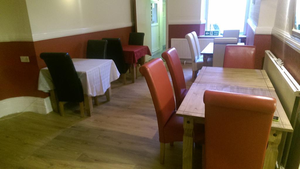 Tredegar Arms Budget Guesthouse For Walkers/Cyclists/Contractors/Traveler Мертір-Тідвіл Екстер'єр фото
