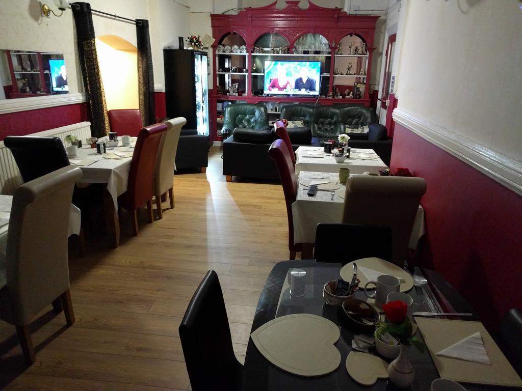 Tredegar Arms Budget Guesthouse For Walkers/Cyclists/Contractors/Traveler Мертір-Тідвіл Екстер'єр фото